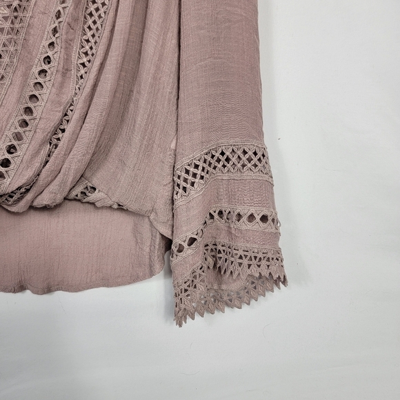 Womens Small V-Cut blouse - Picture 5 of 5